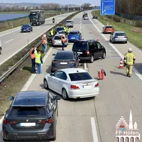 #9 VU A92 mit fünf Pkw.jpg